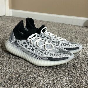 Used Yeezy 350 V2 Compact - Panda - Size: 12